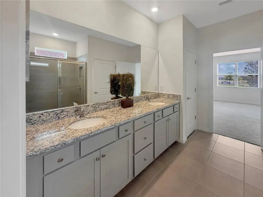 5043 Stokes Way Wildwood FL 34785