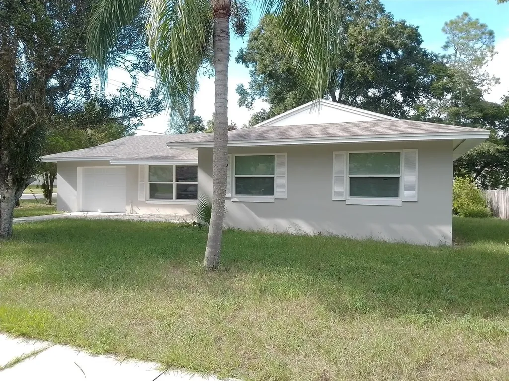 2701 S Dellwood Drive Eustis FL 32726