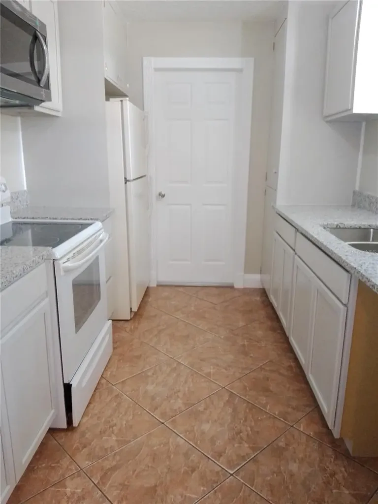 2701 S Dellwood Drive Eustis FL 32726