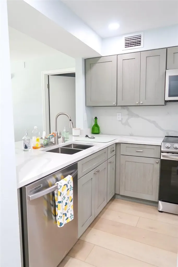 6269 Palma Del Mar Boulevard S St Petersburg FL 33715