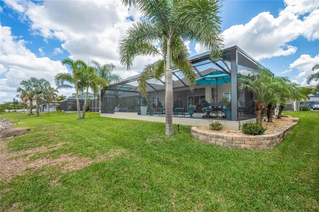1842 Mira Lago Circle Ruskin FL 33570