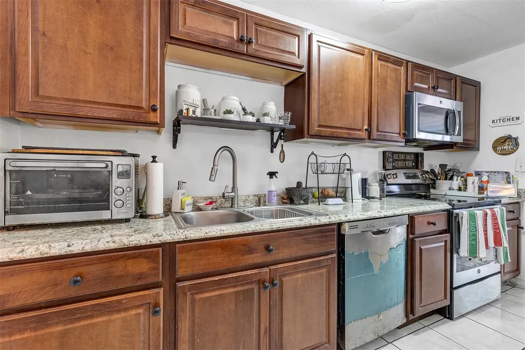 1914 Damon Avenue Kissimmee FL 34744
