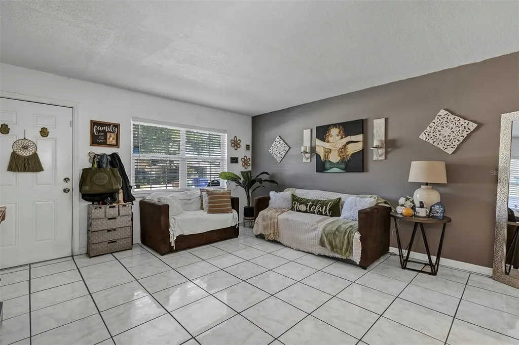 1914 Damon Avenue Kissimmee FL 34744