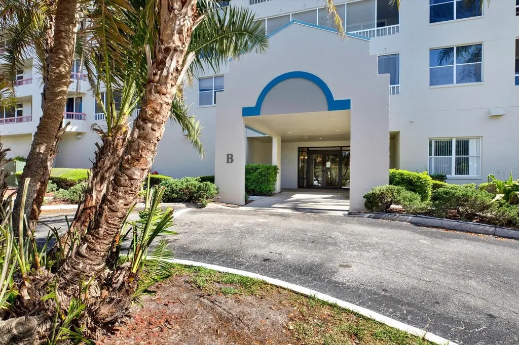 2333 Feather Sound Drive Clearwater FL 33762