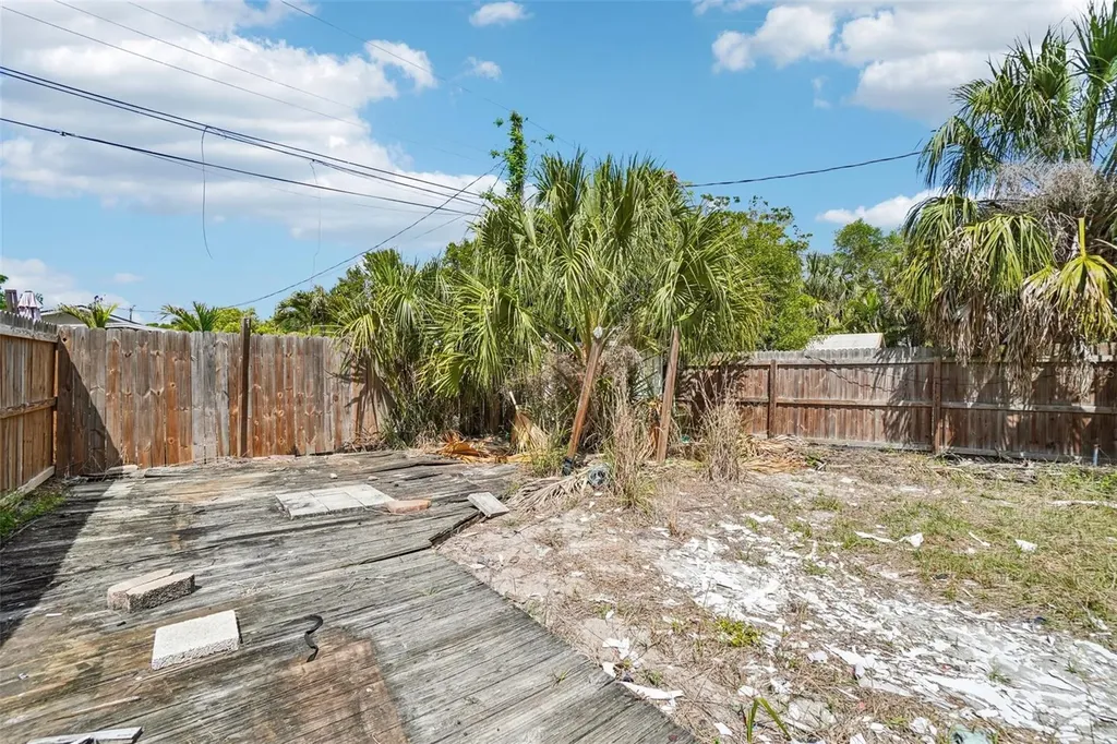 7227 32nd Avenue N St Petersburg FL 33710