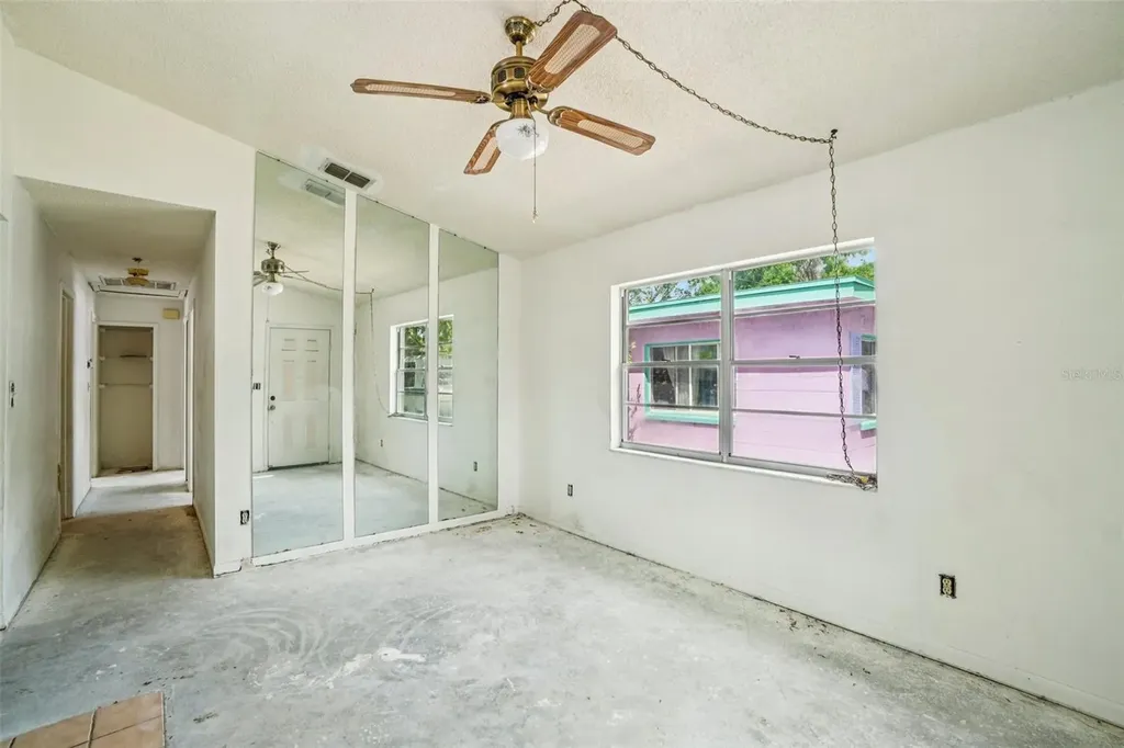 7227 32nd Avenue N St Petersburg FL 33710