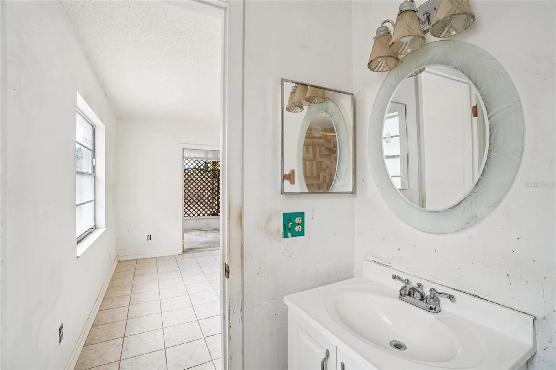 7227 32nd Avenue N St Petersburg FL 33710