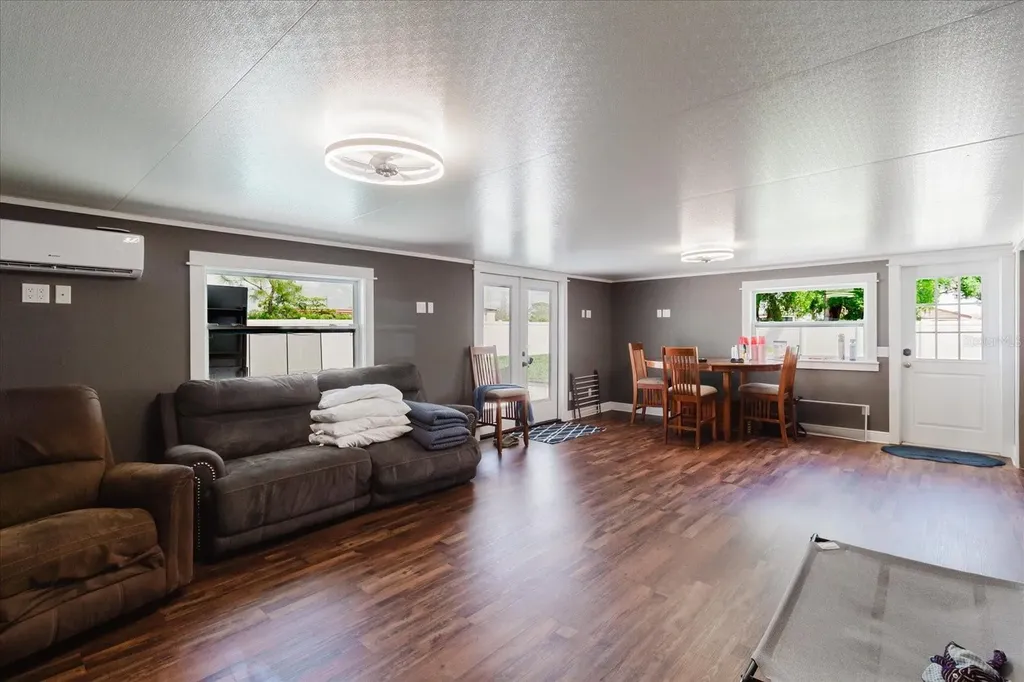 8105 Brower Drive Bradenton FL 34211