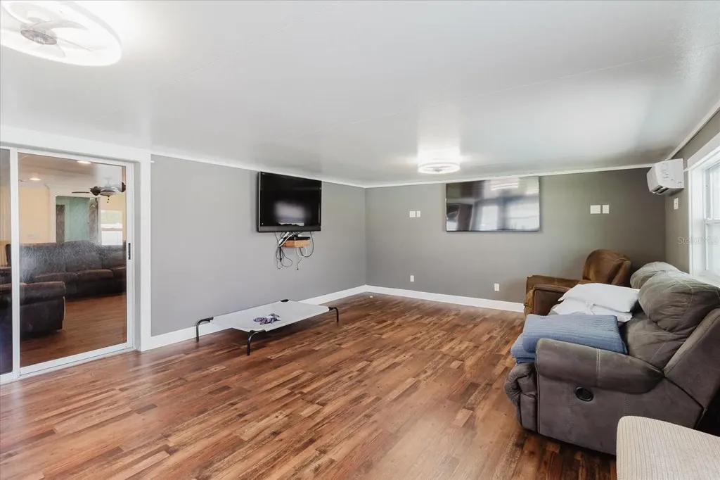 8105 Brower Drive Bradenton FL 34211