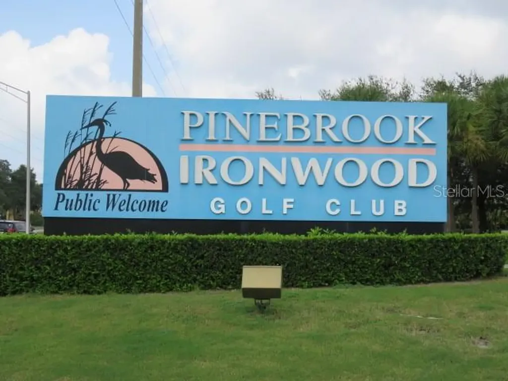 4240 Ironwood Circle Bradenton FL 34209