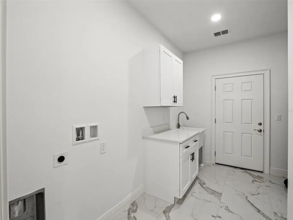 42430 Fir Street Eustis FL 32736