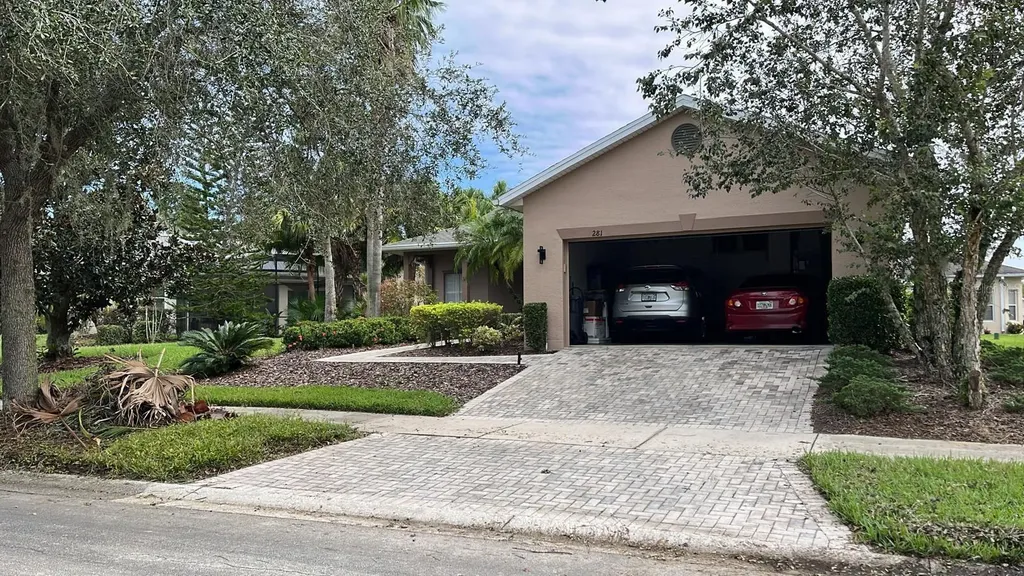 281 Crystal River Drive Kissimmee FL 34759