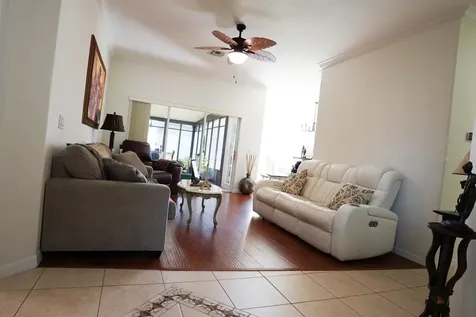 281 Crystal River Drive Kissimmee FL 34759