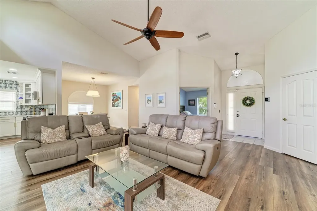 1007 50th Street E Bradenton FL 34208