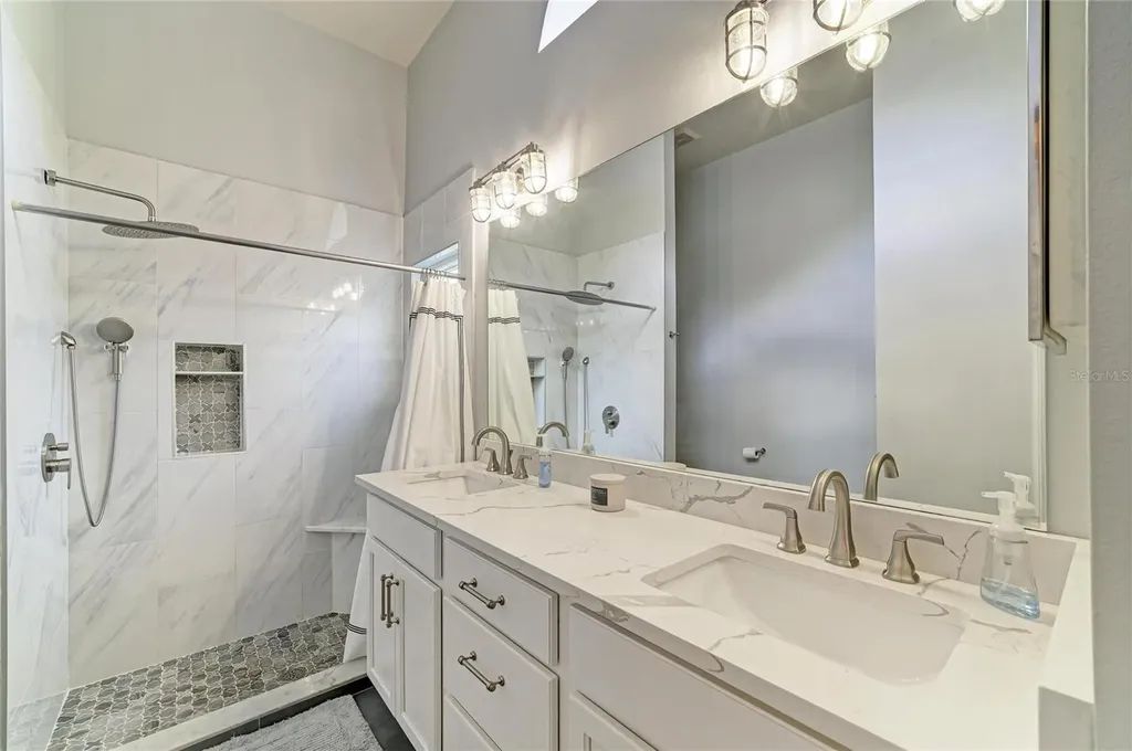 1007 50th Street E Bradenton FL 34208