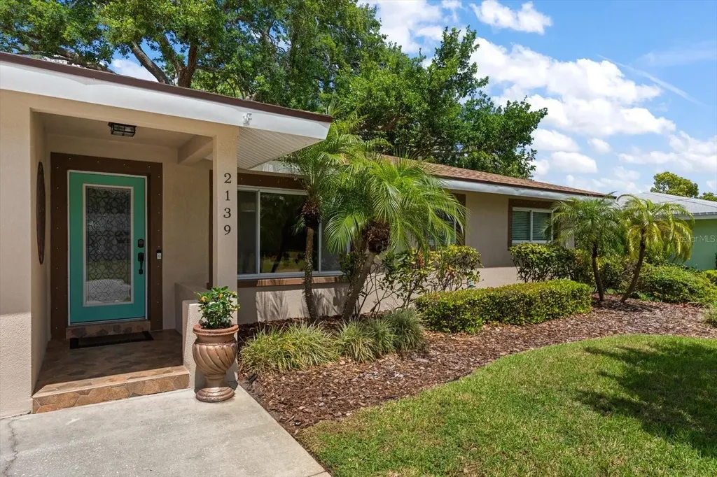 2139 Lanai Avenue Belleair Bluffs FL 33770
