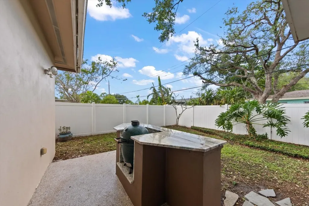 2139 Lanai Avenue Belleair Bluffs FL 33770