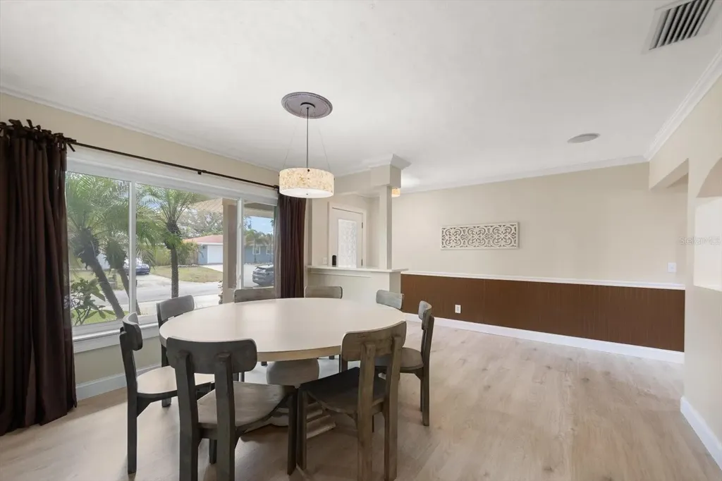 2139 Lanai Avenue Belleair Bluffs FL 33770