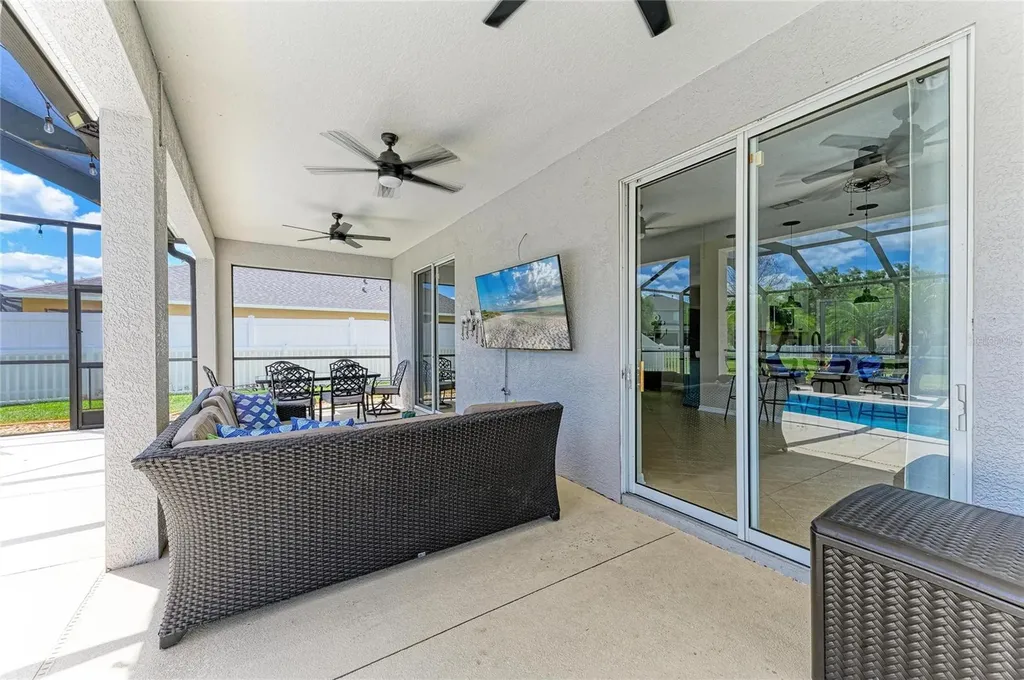 6123 Blue Runner Court Lakewood Ranch FL 34202