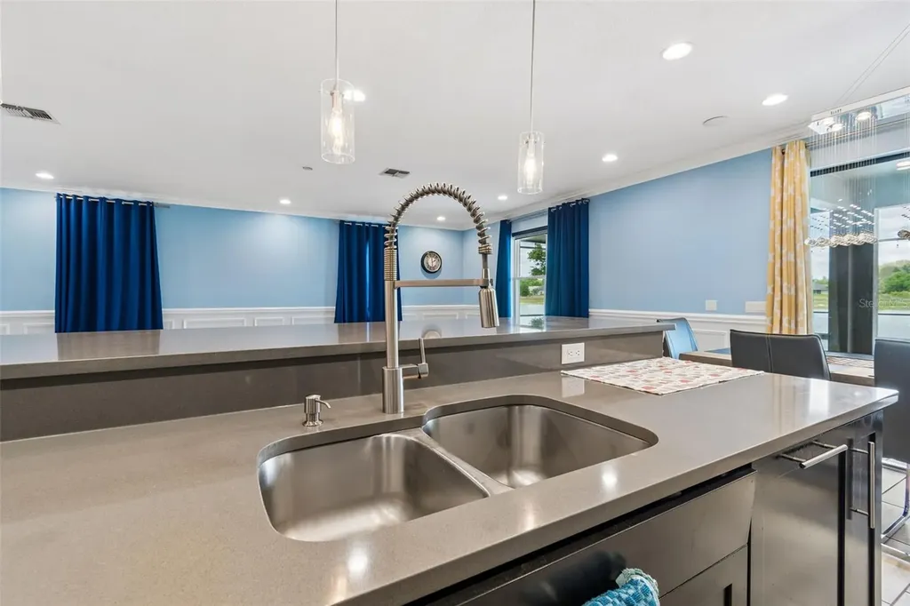 10316 Clover Pine Drive Tampa FL 33647