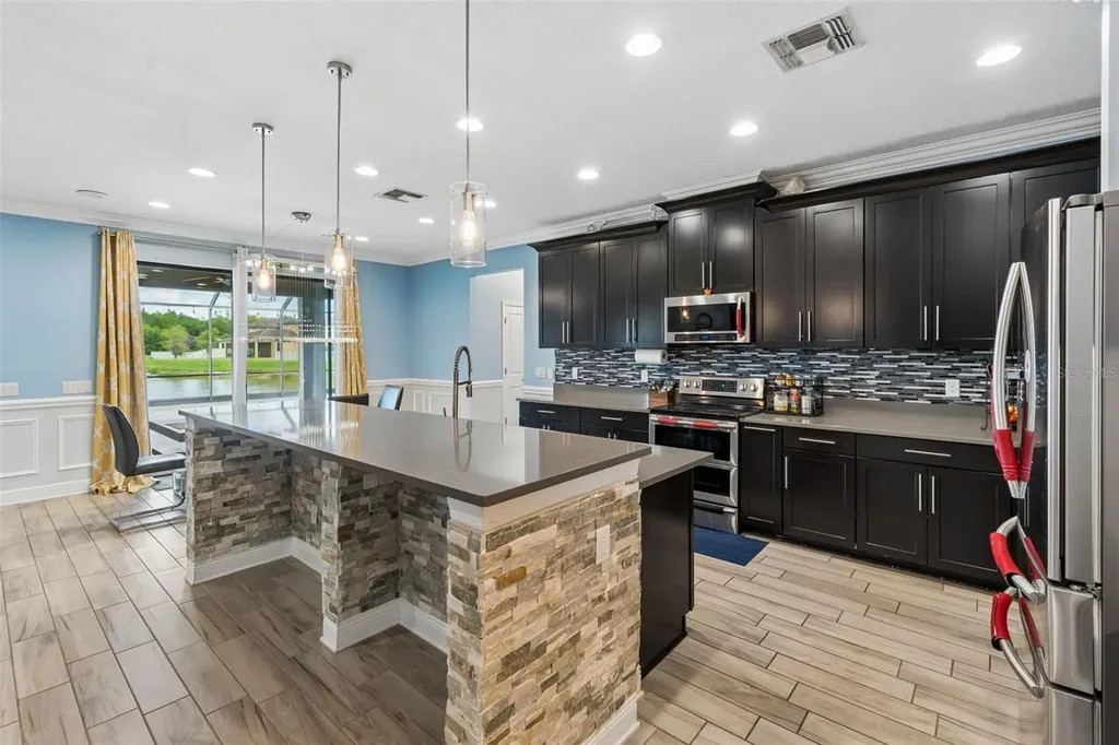 10316 Clover Pine Drive Tampa FL 33647