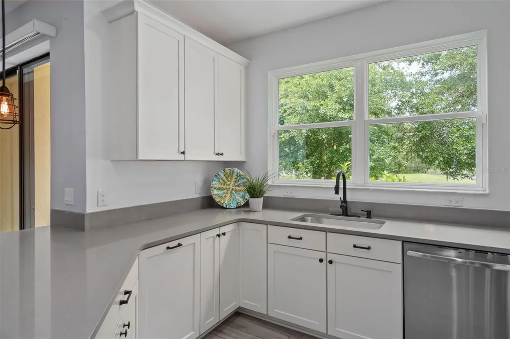 11504 Crowned Sparrow Lane Tampa FL 33626