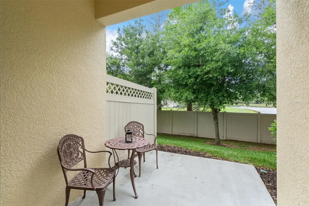 11504 Crowned Sparrow Lane Tampa FL 33626