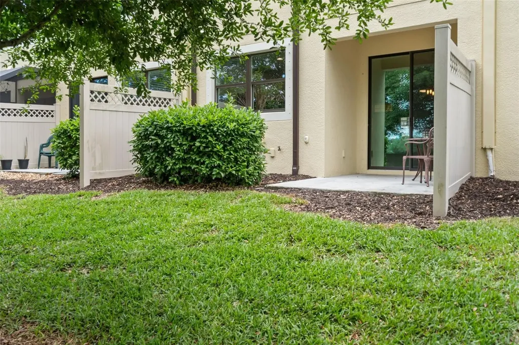 11504 Crowned Sparrow Lane Tampa FL 33626