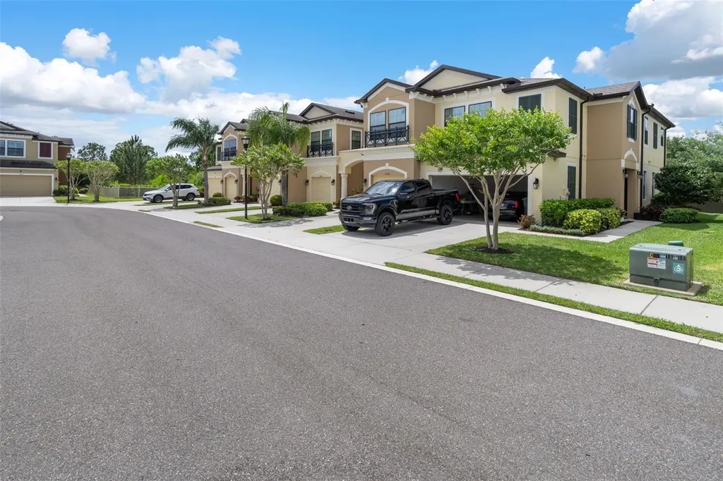 11504 Crowned Sparrow Lane Tampa FL 33626