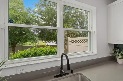 11504 Crowned Sparrow Lane Tampa FL 33626