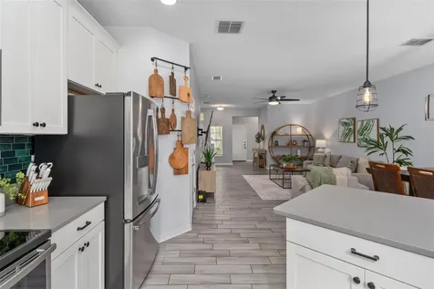 11504 Crowned Sparrow Lane Tampa FL 33626