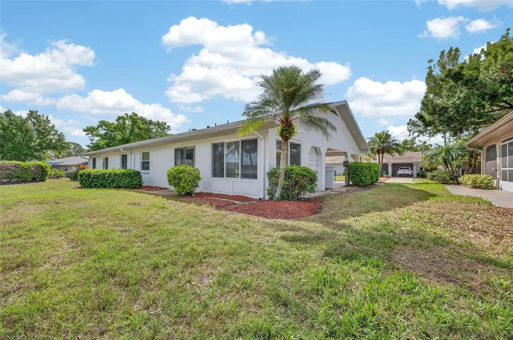 1203 Haddington Circle Sun City Center FL 33573