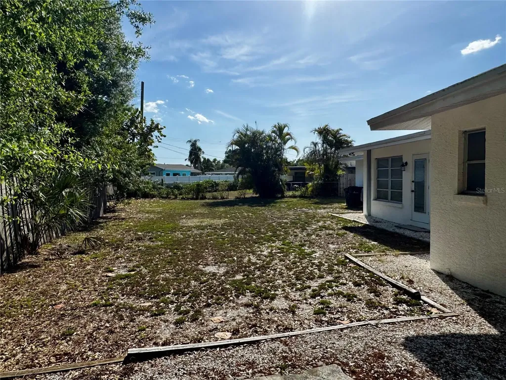 2624 Sunnybrook Drive Sarasota FL 34239