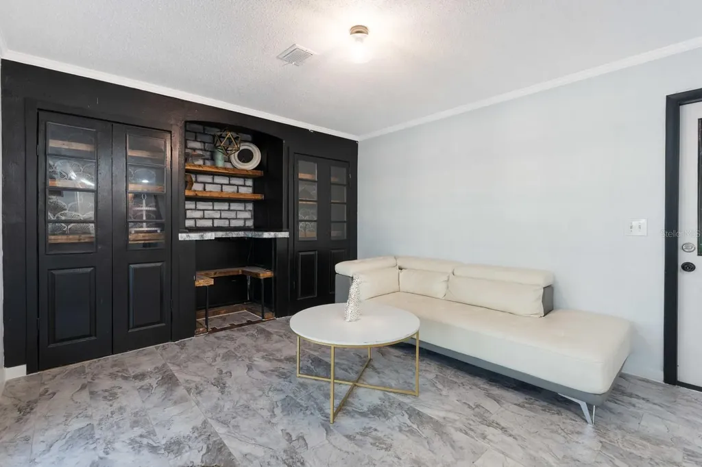 501 Rooks Road Seffner FL 33584