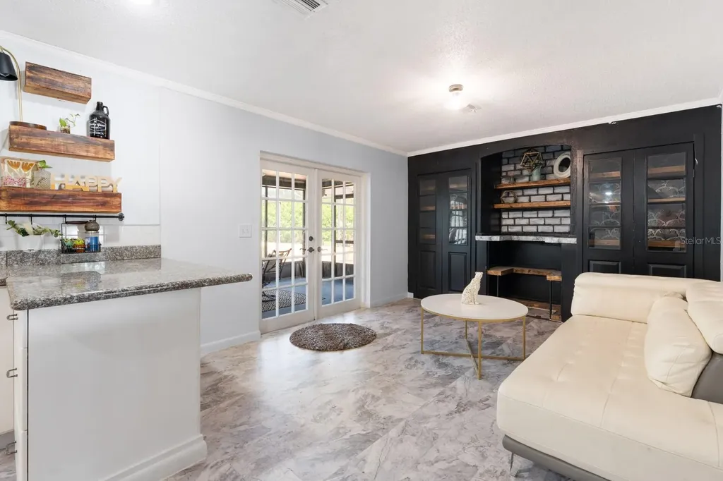 501 Rooks Road Seffner FL 33584