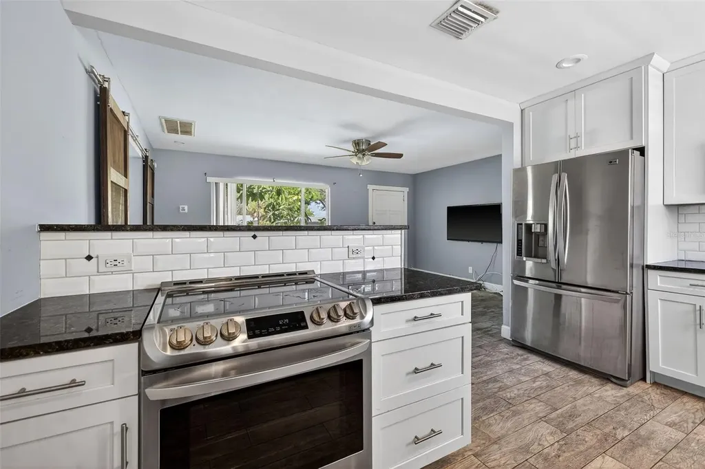 734 40th Avenue NE St Petersburg FL 33703