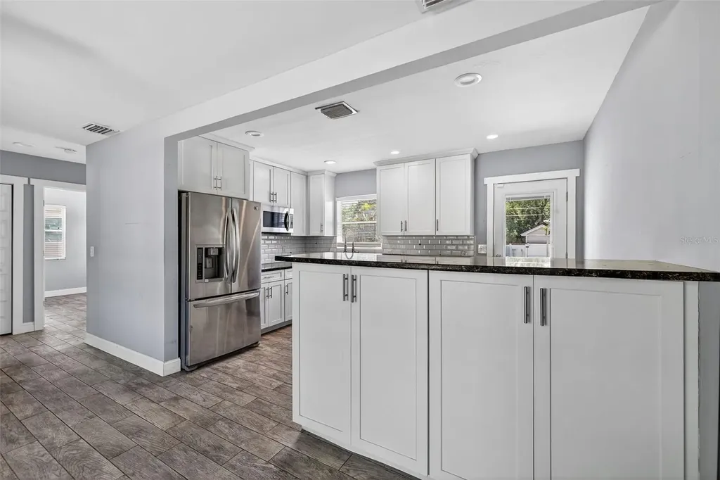 734 40th Avenue NE St Petersburg FL 33703