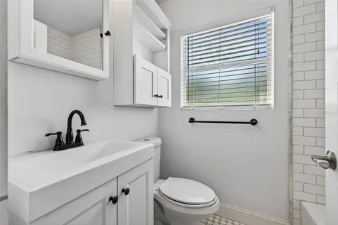 734 40th Avenue NE St Petersburg FL 33703