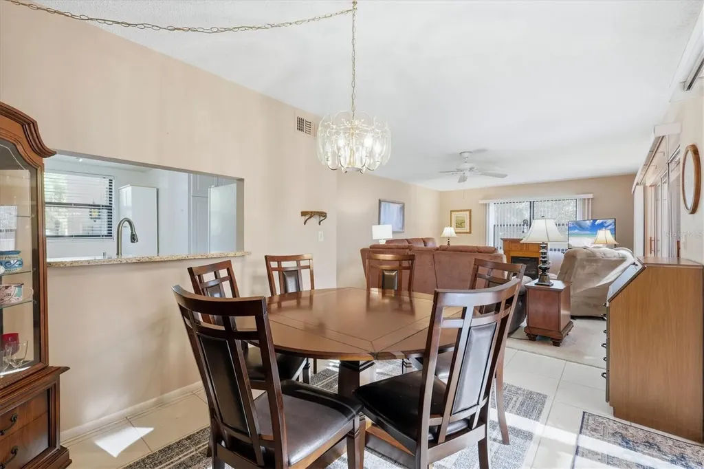 2756 Clubhouse Drive Sarasota FL 34232