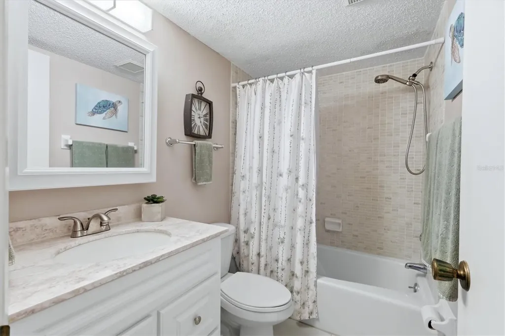 2756 Clubhouse Drive Sarasota FL 34232