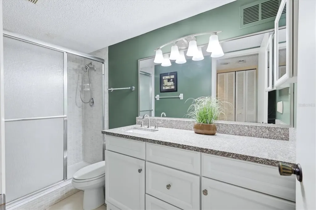 2756 Clubhouse Drive Sarasota FL 34232