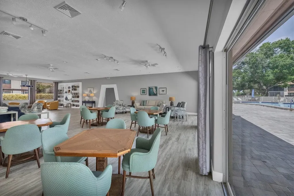 2756 Clubhouse Drive Sarasota FL 34232