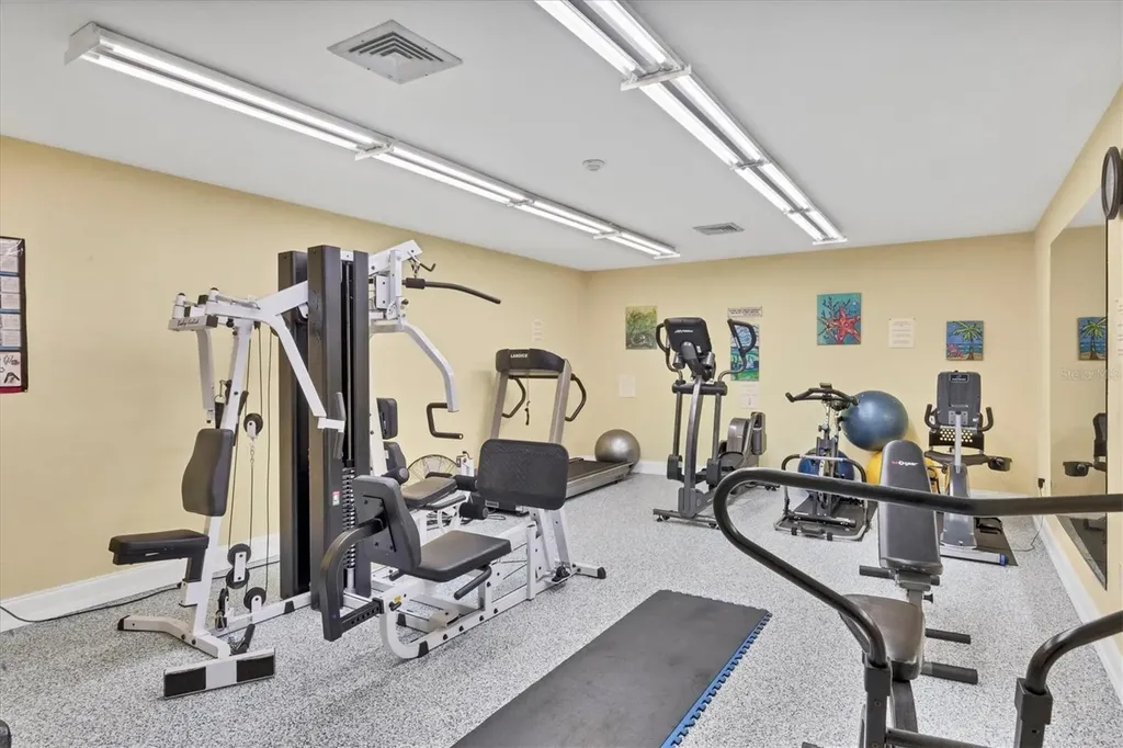 2756 Clubhouse Drive Sarasota FL 34232