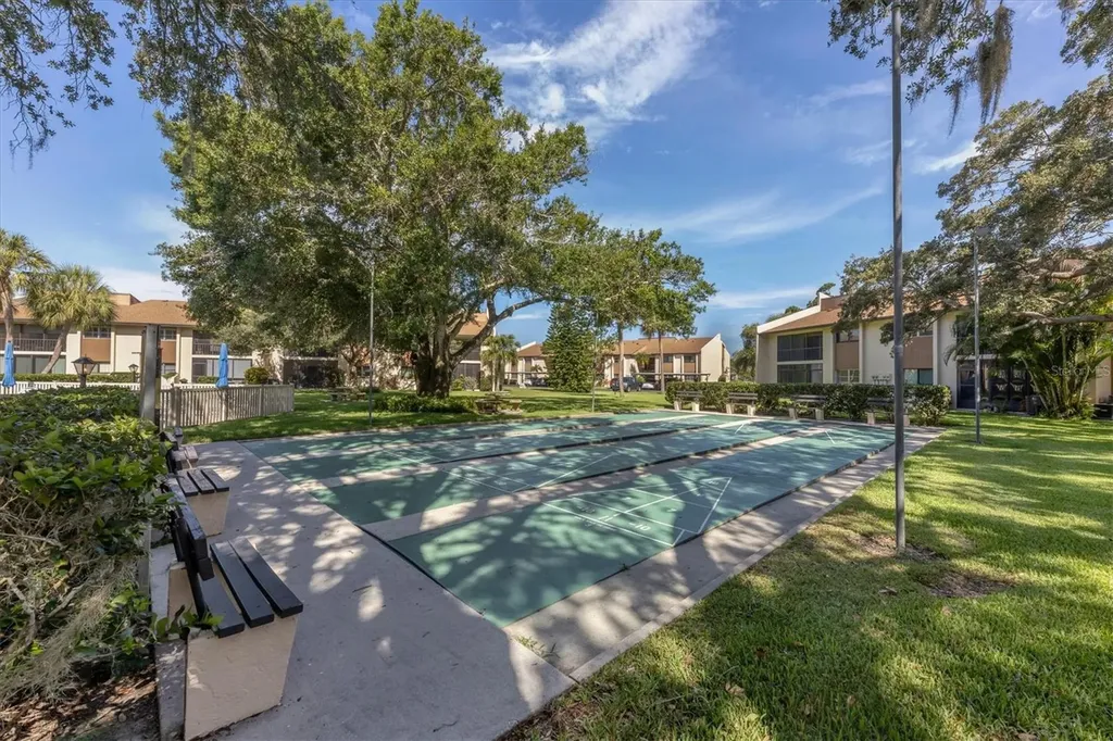 2756 Clubhouse Drive Sarasota FL 34232