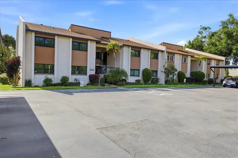 2756 Clubhouse Drive Sarasota FL 34232