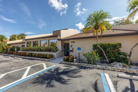 2756 Clubhouse Drive Sarasota FL 34232