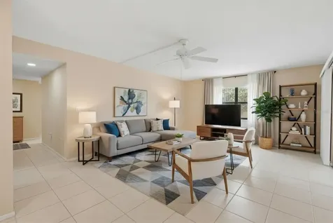 2756 Clubhouse Drive Sarasota FL 34232