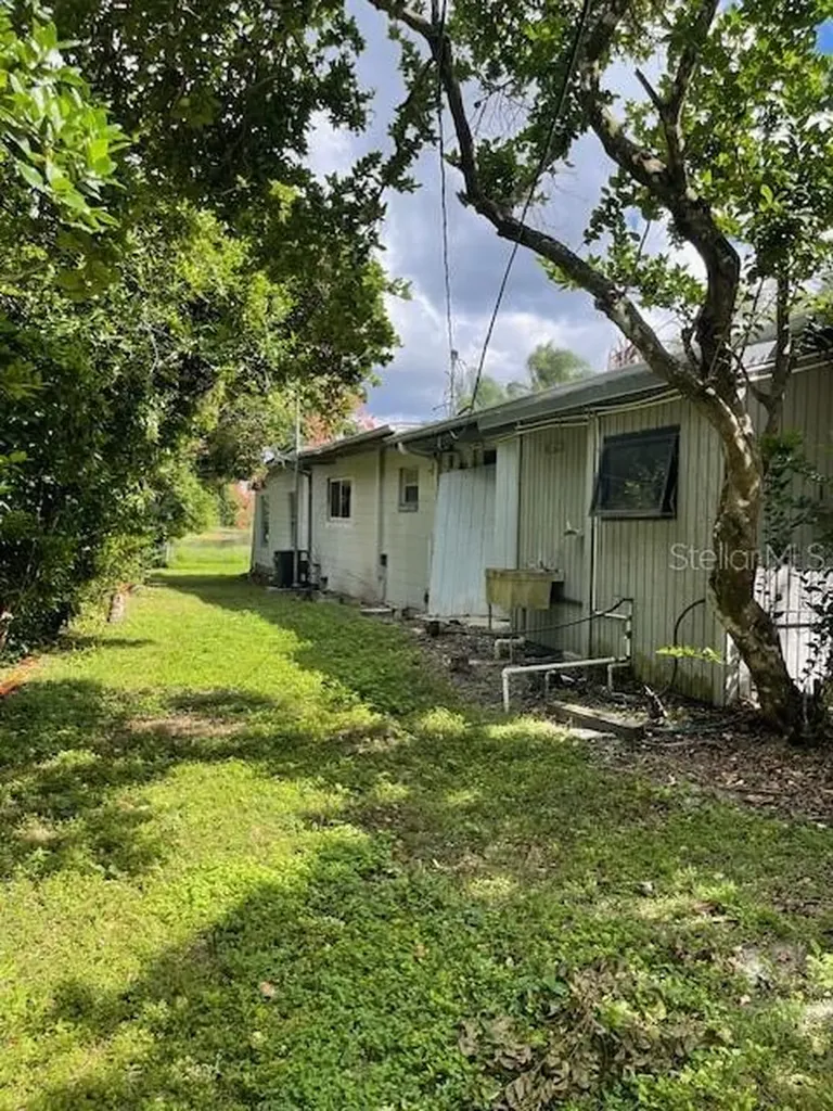 7439 Mott Avenue Orlando FL 32810
