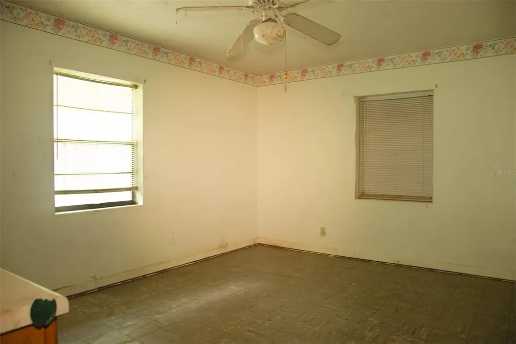 7439 Mott Avenue Orlando FL 32810