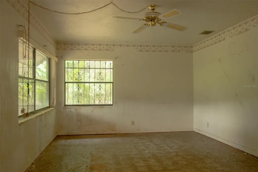 7439 Mott Avenue Orlando FL 32810